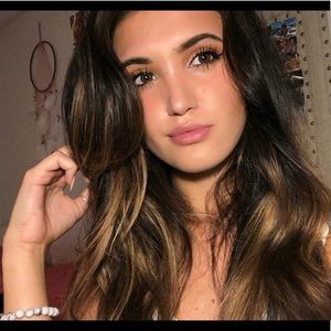 Meet your Posher, Sandrina